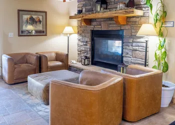 Blue Mountain Inn And Suites hotel thumbnail 4
