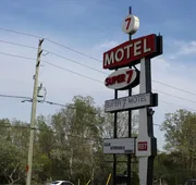 Super 7 Motel hotel detail image 3