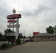 Super 7 Motel hotel detail image 4
