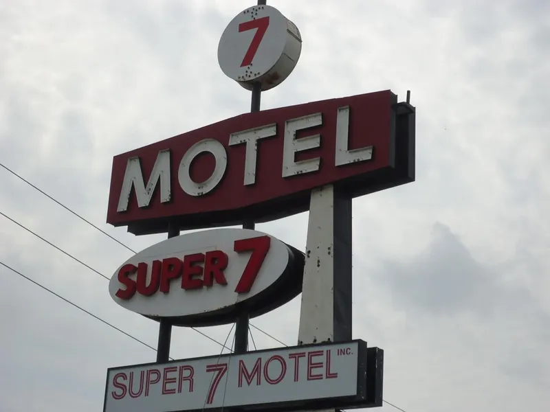 Super 7 Motel hotel detail image 6