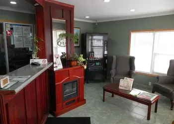 Super 7 Motel hotel thumbnail 7
