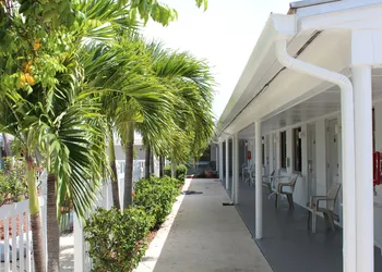 Economy Inn West Palm Beach hotel thumbnail 6
