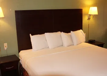Regency Inn hotel thumbnail 4