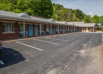 Parkway Inn hotel thumbnail 4