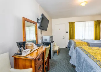 Parkway Inn hotel thumbnail 5
