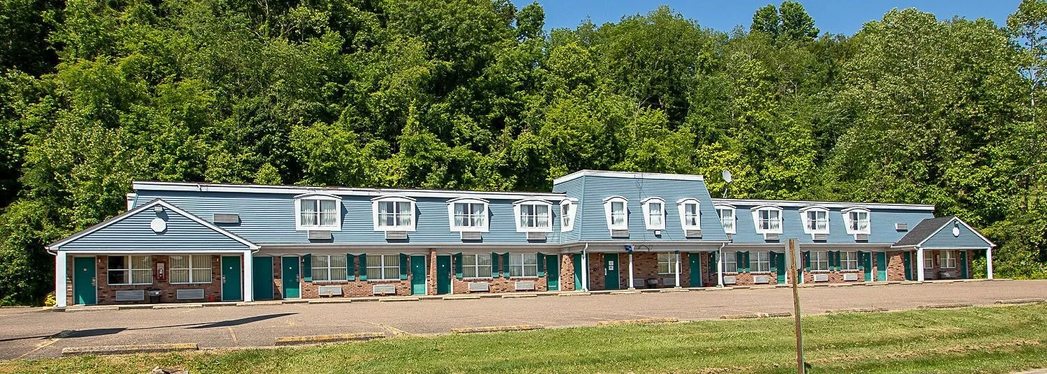 Country Squire Inn & Suites hotel detail image 6