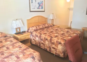 Tumbler Ridge Inn hotel thumbnail 6
