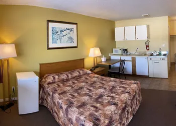 Tumbler Ridge Inn hotel thumbnail 8