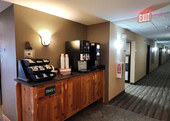 Pine Peaks Lodge & Suites hotel thumbnail 5