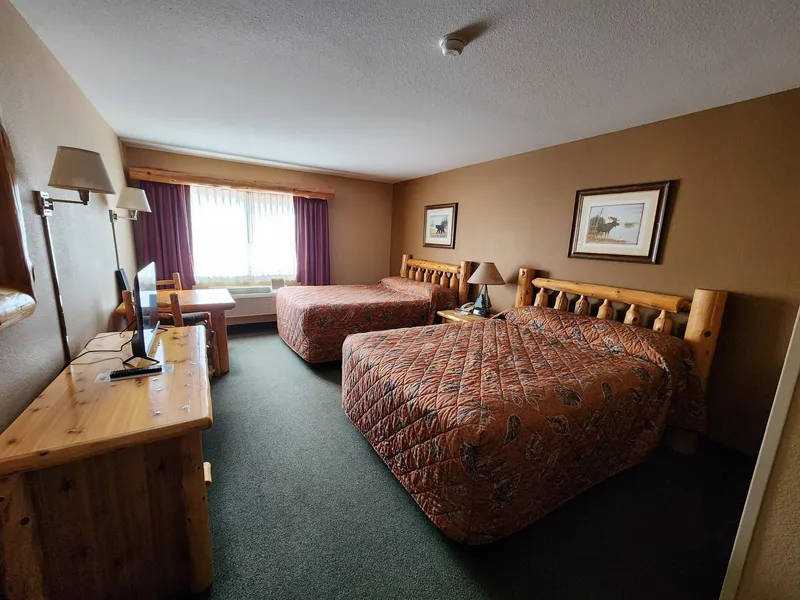 Pine Peaks Lodge & Suites hotel detail image 6