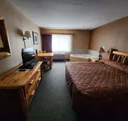 Pine Peaks Lodge & Suites hotel detail image 7