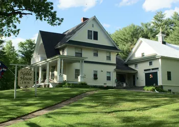 Noble House Inn hotel thumbnail 3