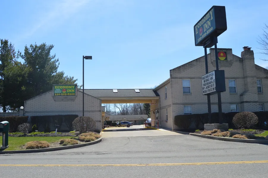 Economy Inn - Akron hotel detail image 2