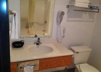 Budget Host Caribou Inn hotel thumbnail 8
