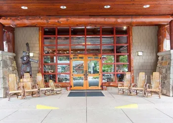 Bearskin Lodge on the River hotel thumbnail 6