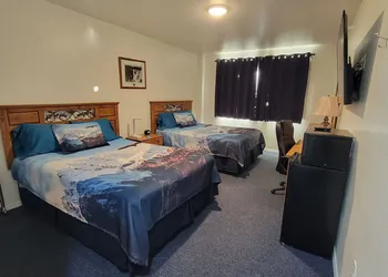 Eagle Bay Inn hotel thumbnail 3