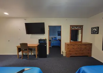 Eagle Bay Inn hotel thumbnail 4
