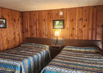 Blue Sky Motel hotel thumbnail 4