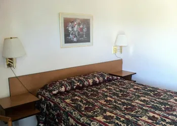 Greenway Motel hotel thumbnail 7