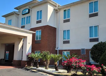 Home Inn & Suites hotel thumbnail 2