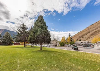Miller Park Lodge hotel thumbnail 4