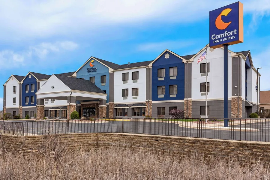 Comfort Inn & Suites Kenosha-Pleasant Prairie hotel detail image 2