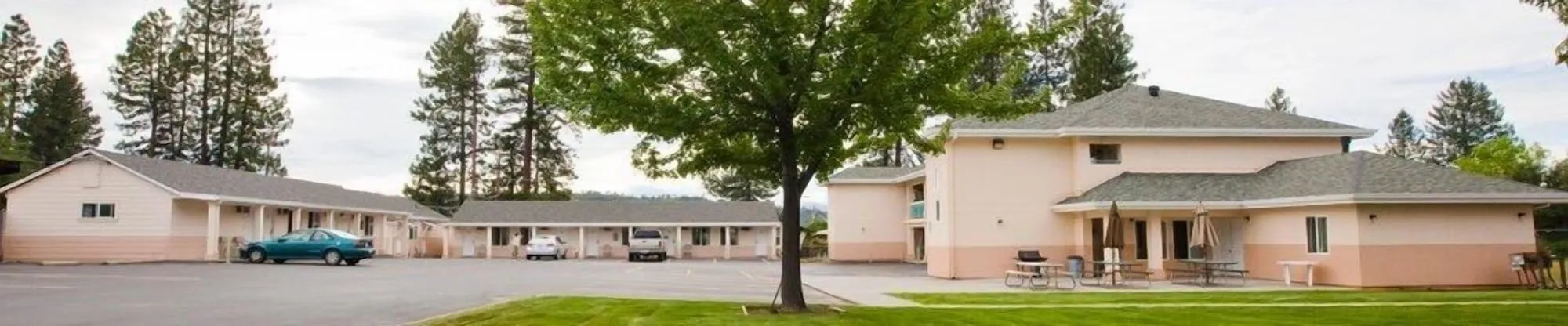 Shasta Pines Motel & Suites hotel detail image 2