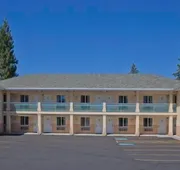 Shasta Pines Motel & Suites hotel detail image 3