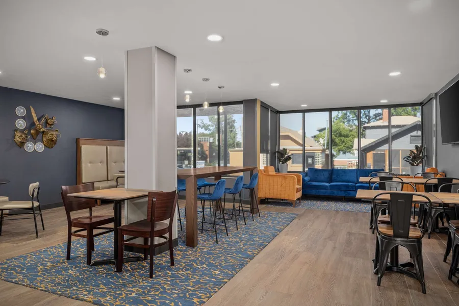 Hotel Westport Kansas City, Tapestry Collection by Hilton hotel detail image 6