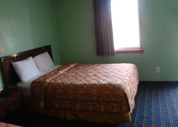 Budget Inn hotel thumbnail 4