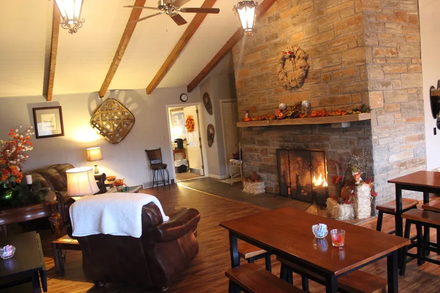 Cliff Dwellers Inn hotel detail image 6
