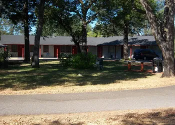 Shasta Dam Motel hotel thumbnail 3