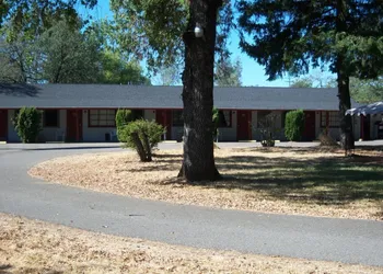Shasta Dam Motel hotel thumbnail 6