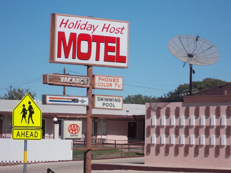 Holiday Host Motel hotel detail image 2