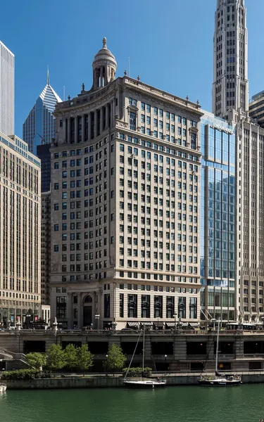 LondonHouse Chicago, Curio Collection by Hilton hotel detail image 2