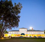 Lakeside Inn hotel detail image 5
