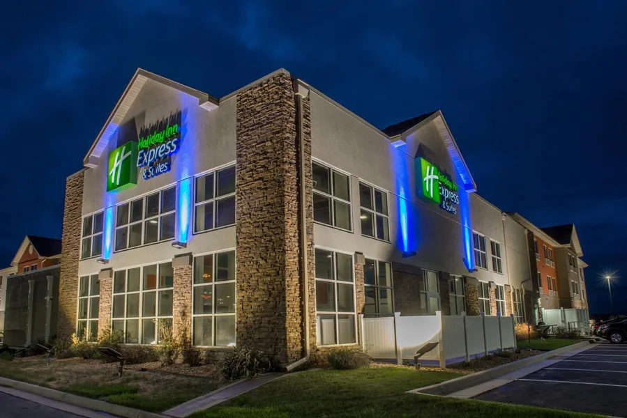 Holiday Inn Express Hotel & Suites Rapid City by IHG hotel detail image 2