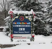 Commodores Inn hotel detail image 3