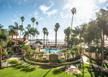 Harbor View Inn hotel thumbnail 2