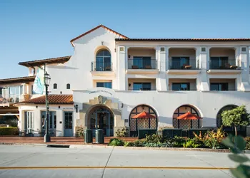 Harbor View Inn hotel thumbnail 6
