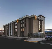 La Quinta Inn & Suites by Wyndham Colorado Springs North hotel detail image 4