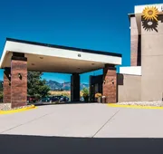 La Quinta Inn & Suites by Wyndham Colorado Springs North hotel detail image 5