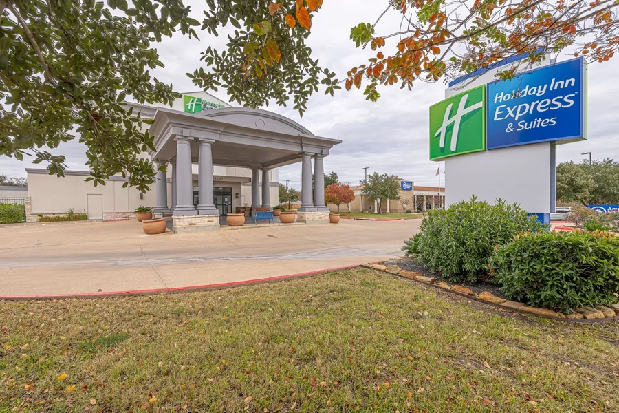 Holiday Inn Express & Suites College Station by IHG hotel detail image 6