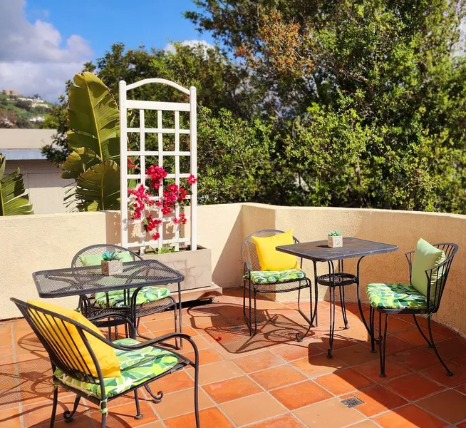 Santa Paula Inn hotel detail image 2