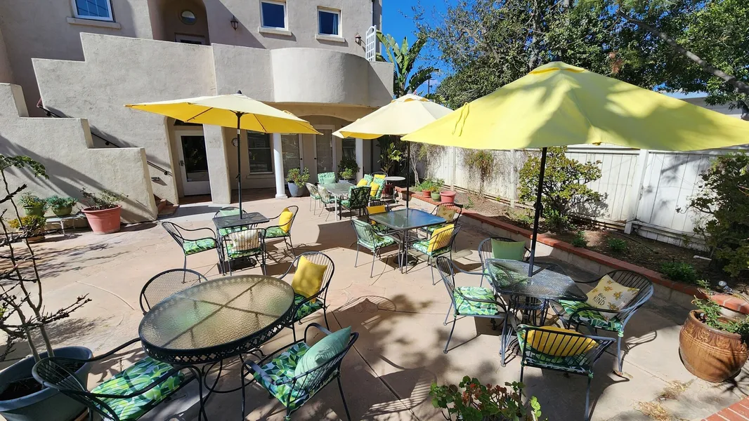 Santa Paula Inn hotel detail image 6