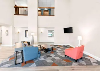 Comfort Inn & Suites Chillicothe hotel thumbnail 7