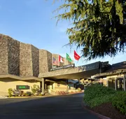 Red Lion Hotel Port Angeles Harbor hotel detail image 3