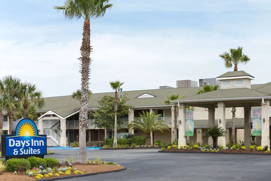 Days Inn & Suites by Wyndham Jekyll Island hotel detail image 2