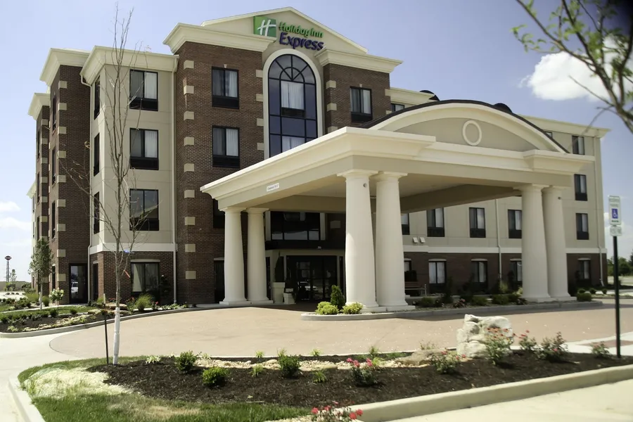 Holiday Inn Express Hotel & Suites Marion Northeast by IHG hotel detail image 2
