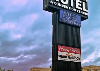 Grand Texan Hotel And Convention Center hotel thumbnail 6